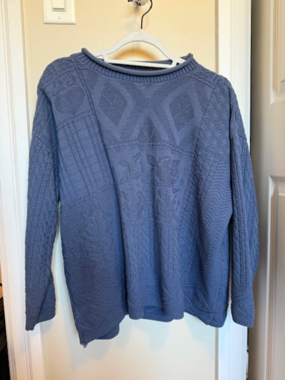 Gorgeous Vintage Blue Sweater